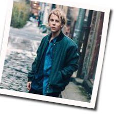 Entertainment Acoustic Chords by Tom Odell