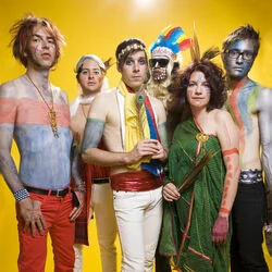Family Nouveau Chords by Of Montreal