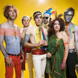 Family Nouveau Chords by Of Montreal