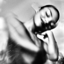Something Inbetween Chords by Olivia Dean