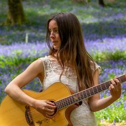 The Moons Song Chords by Olivia Fern