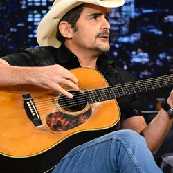 Lit  Chords by Brad Paisley