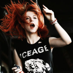 Breathe  Chords by Paramore