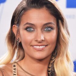 The Colour Blue Chords by Paris Jackson