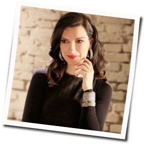 En Un Cuarto Casi Rosa Chords by Laura Pausini