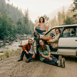 From 2 To 3 Chords by Peach Pit