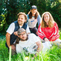 Magpie Chords by Peach Pit