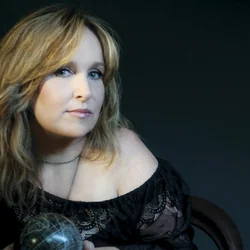 Love That Makes A Cup Of Tea Chords by Gretchen Peters