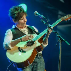 I Wish The Guardian Believed That I Exist Chords by Grace Petrie