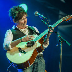 I Wish The Guardian Believed That I Exist Chords by Grace Petrie