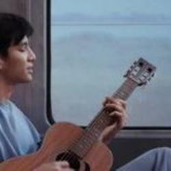 Paper Throne Ukulele Chords by Phum Viphurit