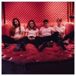 Howdoilook Chords by Pillow Queens