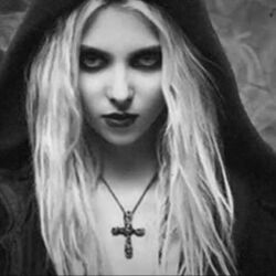 House On A Hill  Chords by The Pretty Reckless