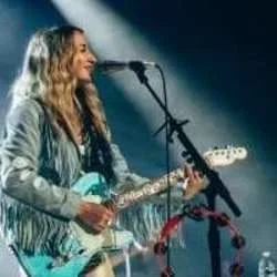 A Little Pain Waltz Chords by Margo Price