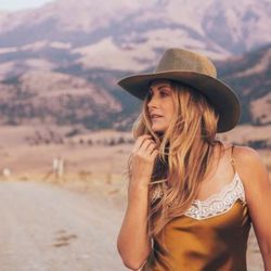 Wild Frontier Chords by Stephanie Quayle