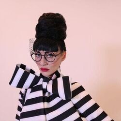 Housewife Chords by Qveen Herby