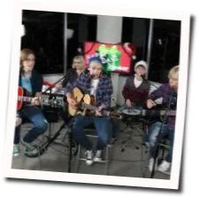 Christmas Is Coming Chords by R5