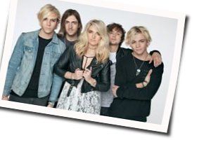 I Can't Say I'm In Love Bass tabs by R5