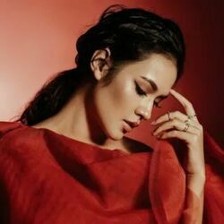 Teman Biasa Chords by Raisa