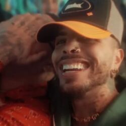 Rauw Alejandro chords for Desenfocao