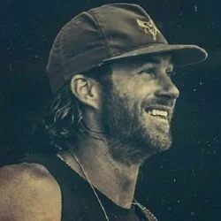 I Hope She's Drinkin Tonight Chords by Riley Green