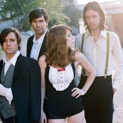 Let Me Back In Chords by Rilo Kiley