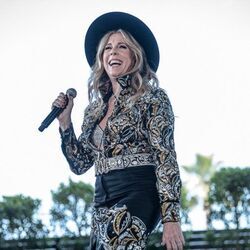 W-o-w Wild Ol Woman Chords by Rita Wilson
