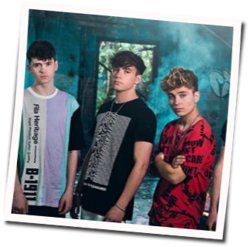 Flashing Lights Chords by Roadtrip