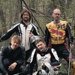 Fald Nu Ned Hanne Chords by Roben Og Knud