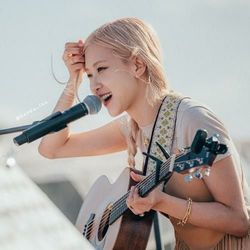 Slow Dancing In A Burning Room Chords by Rose (Blackpink)