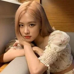 Eyes Closed Chords by Rosé