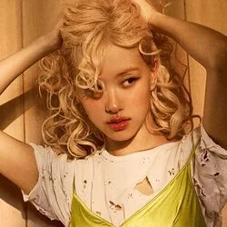 Stay A Little Longer Chords by Rosé