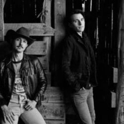 Lawn Chair In The Living Room Chords by Ryan And Rory