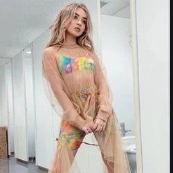 Take On The World Chords by Sabrina Carpenter