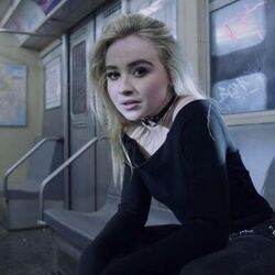 Thumbs Tab by Sabrina Carpenter