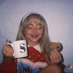 White Xmas Chords by Sabrina Carpenter