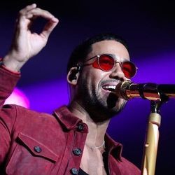 Sus Huellas Chords by Romeo Santos