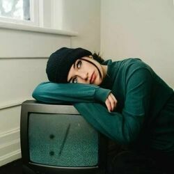 Watching Tv Chords by Sara Kays