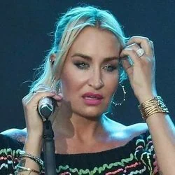 Stark Chords by Sarah Connor