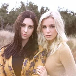 Wildfire Chords by Savvy & Mandy