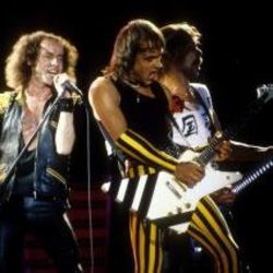 Too Far Chords by Scorpions