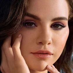 I Feel Pretty Chords by Selena Gomez