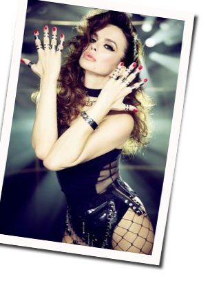 Uno Momento Intro by Severina