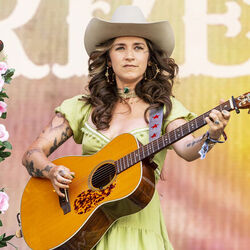 Pretty Magic Spell Chords by Sierra Ferrell