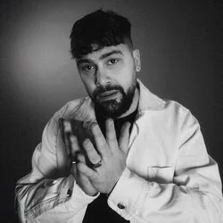 Bullerbyn är Död Chords by Simon Superti