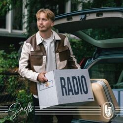 Radio by Snelle