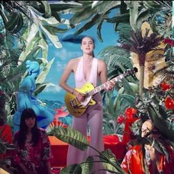 Drinkee Ukulele Chords by Sofi Tukker
