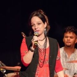 Nosso Amor Chords by Sônia Katherine