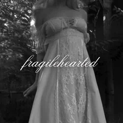 Pearlescent Tab by Sophie Woodhouse