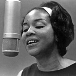Move Along Train Chords by Mavis Staples
